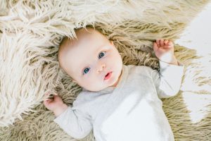 Kiedy noworodek zaczyna widzieć - etapy rozwoju wzroku